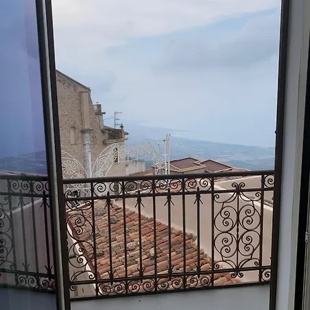 Bed & Breakfast Studioarcodia- *