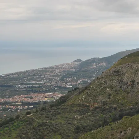 Studioarcodia- Couette-café