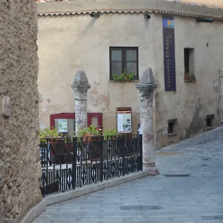 Studioarcodia- Couette-café 3*